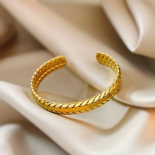 Retro Solid Color Titanium Steel Bracelet in Simple Style